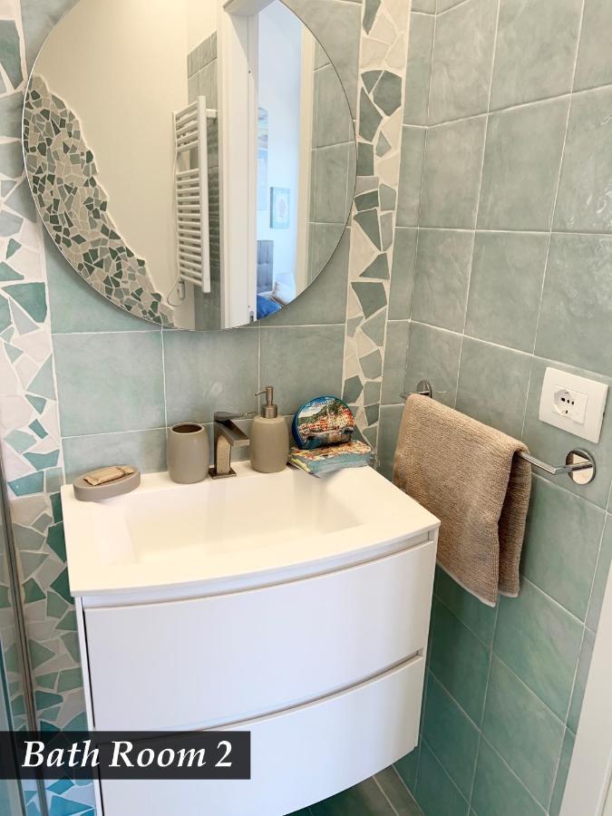 Nautilus Vista Mare Mozzafiato A 180 Gradi- Posto Auto Privato - 2 Camere Matrimoniali Piu 1 Divano Letto Singolo-Sky,Netflix-Wifi 200Mg Рапалло Екстер'єр фото